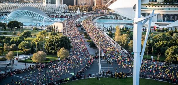 Uma imagem com edifcio, ponte, cidade, vista

Descrio gerada automaticamente