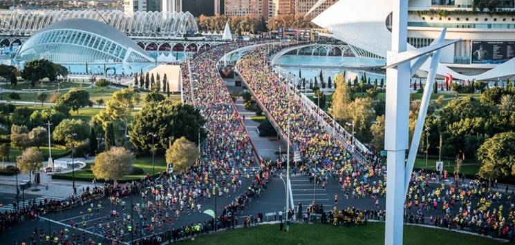 Uma imagem com edif�cio, ponte, cidade, vista

Descri��o gerada automaticamente