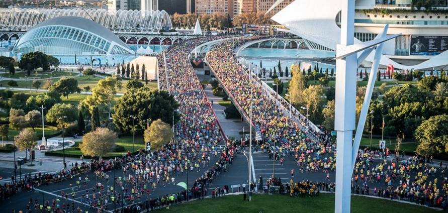 Uma imagem com edifcio, ponte, cidade, vista

Descrio gerada automaticamente